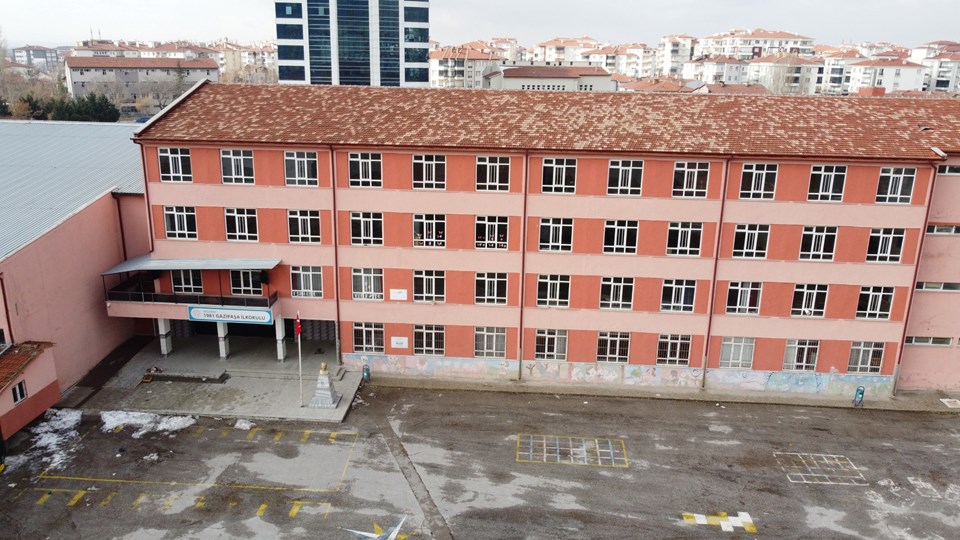 Aksaray'da 3 okula 'deprem riski' tahliyesi - 1