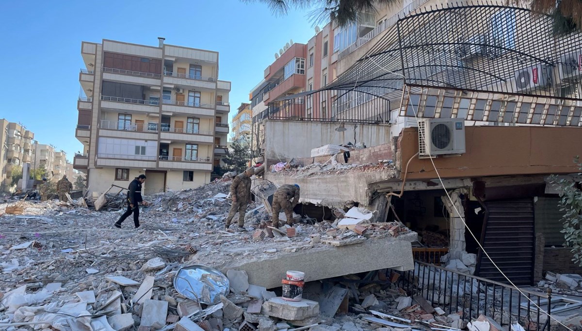 Bakan Özer NTV'de açıkladı: Deprem bölgesindeki okullarda devam şartı aranmayacak
