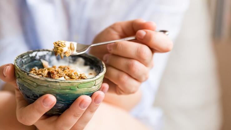 Granola Nedir, Faydaları Nelerdir? Granola Zayıflatır Mı, Diyette Nasıl Yenmelidir?
