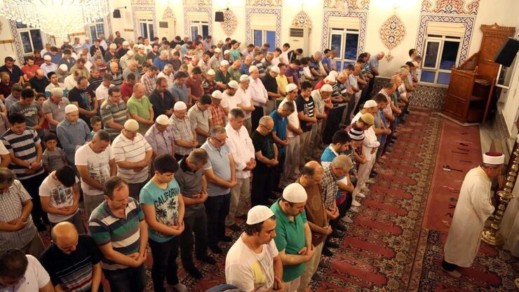 Cuma namazı kılınışı Diyanet bilgileri! Cuma namazı nasıl kılınır, kaç rekat? 