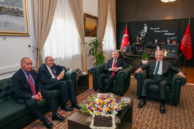 AA-20230307-30501415-30501414-CHP_GENEL_BASKANI_KILICDAROGLU_ESKI_CHP_GENEL_BASKANLARIYLA_GORUSTU