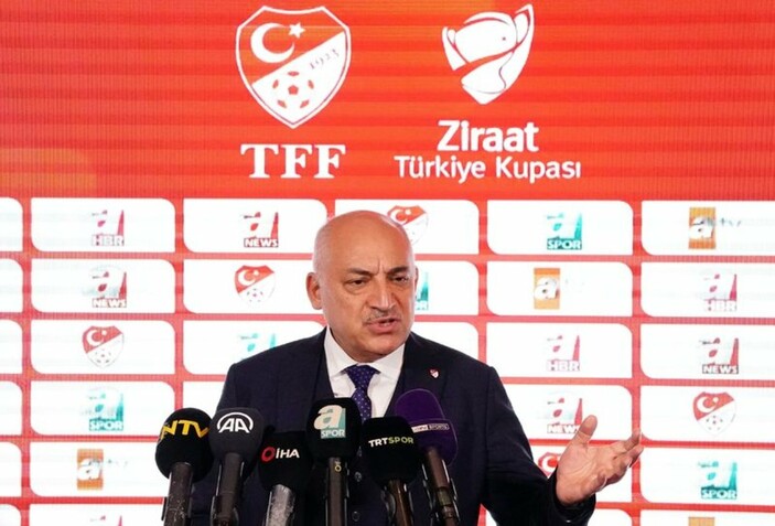 Galatasaray Başkanı Dursun Özbek'ten yabancı sınırı