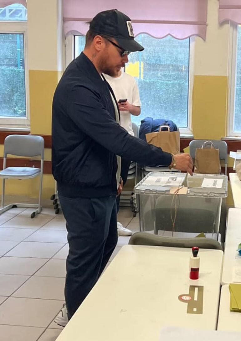 Ünlü isimler oylarını kullanıyor Sezen Aksu mührü bırakmayı unuttu