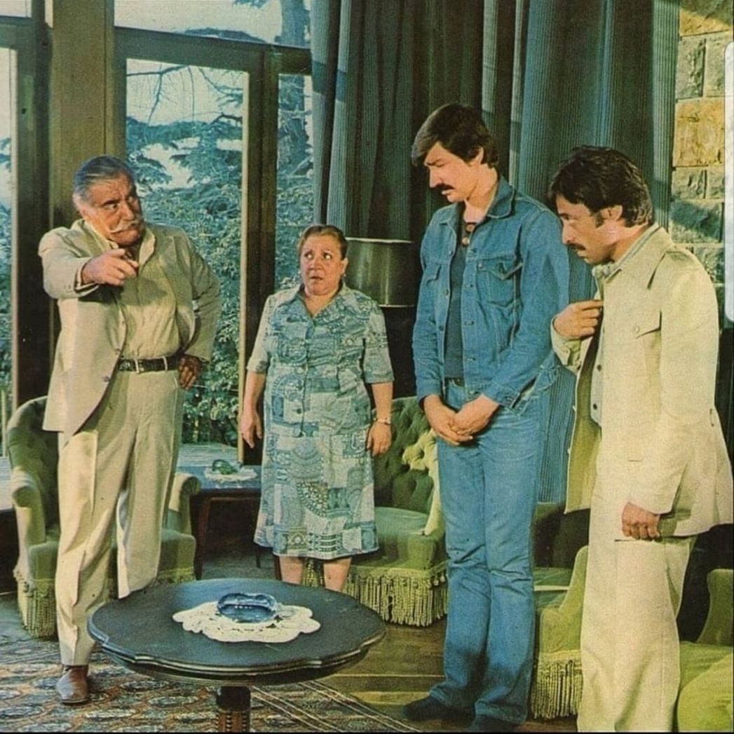 'Gel Barışalım' (1976 / Hulusi Kentmen - Adile Naşit - Mahmut Cevher - Şevket Altuğ)