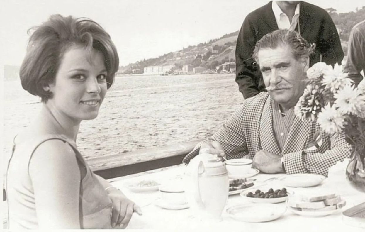 H&uuml;lya Ko&ccedil;yiğit - Hulusi Kentmen