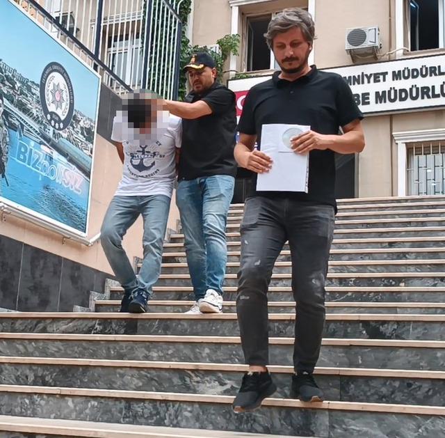 esenyurtta-kendini-polis-olarak-tanitti-5-kilogram-altini-alip-kacti_5680_dhaphoto1