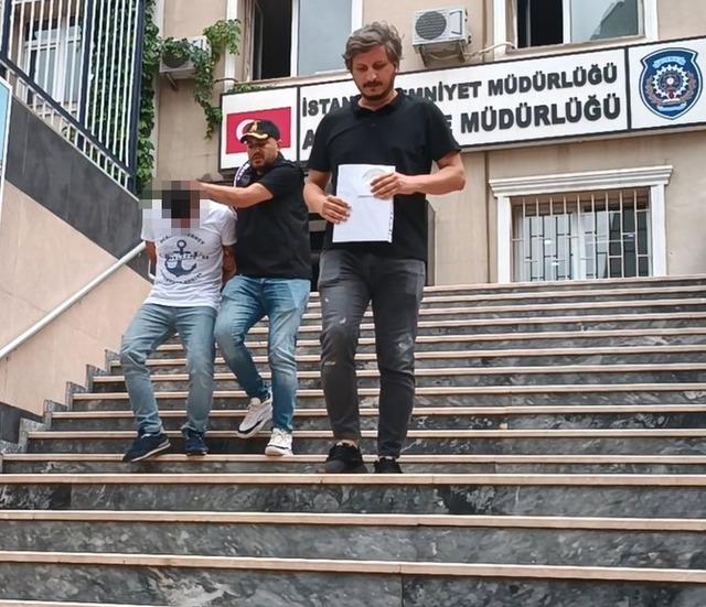 esenyurtta-kendini-polis-olarak-tanitti-5-kilogram-altini-alip-kacti_5680_dhaphoto2