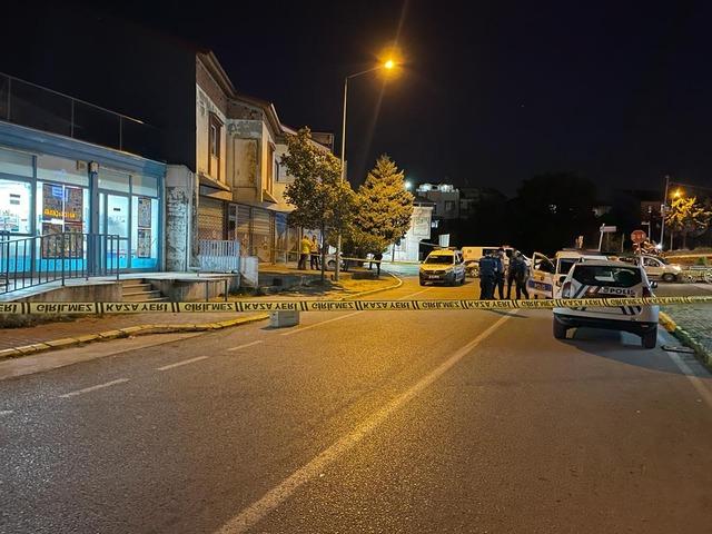 AA-20230825-31999149-31999148-KOCAELIDE_BIR_KADINI_SILAHLA_OLDUREN_KISI_INTIHAR_ETTI